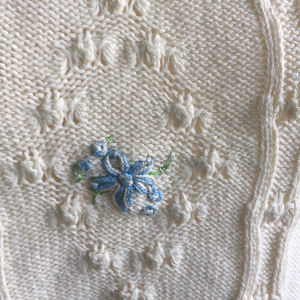 Hand knit embroidered sweater vest sz M cotton high quality vintage - Picture 2 of 10